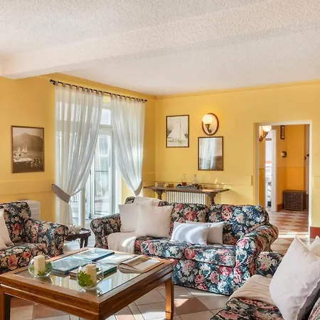 Alba Del Lario 12&2, Emma * Pianello Del Lario