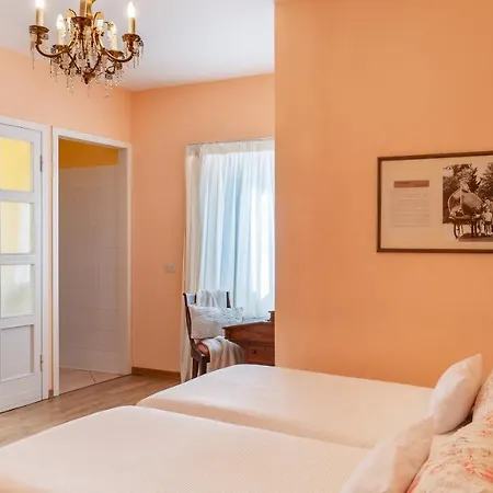 Alba Del Lario 12&2, Emma וילה *