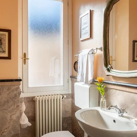 Alba Del Lario 12&2, Emma