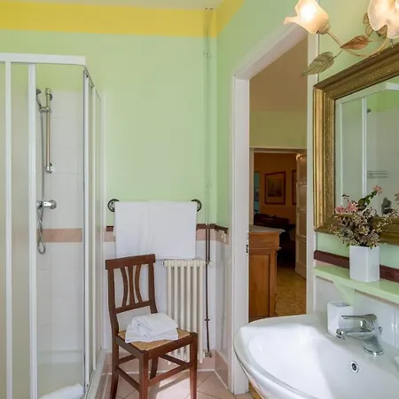 Alba Del Lario 12&2, Emma *